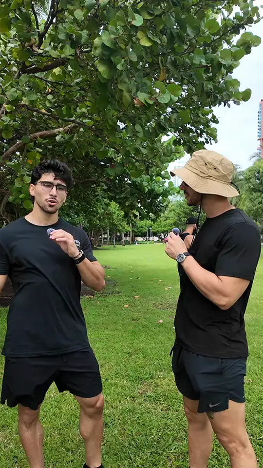 Ver video: Carlos